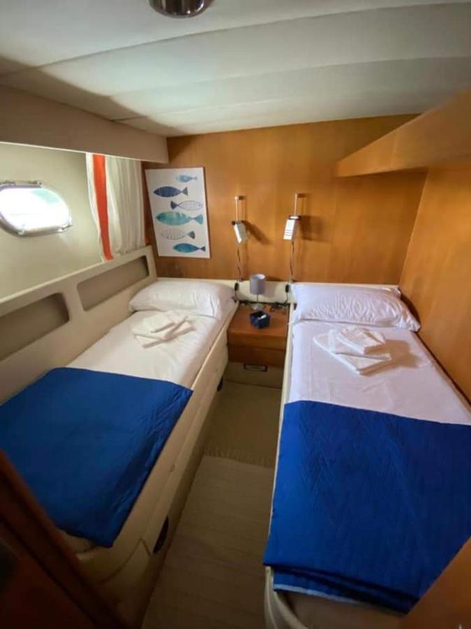 Boat And Breakfast Fiumicino - Roma Hotel Ostia Antica Luaran gambar