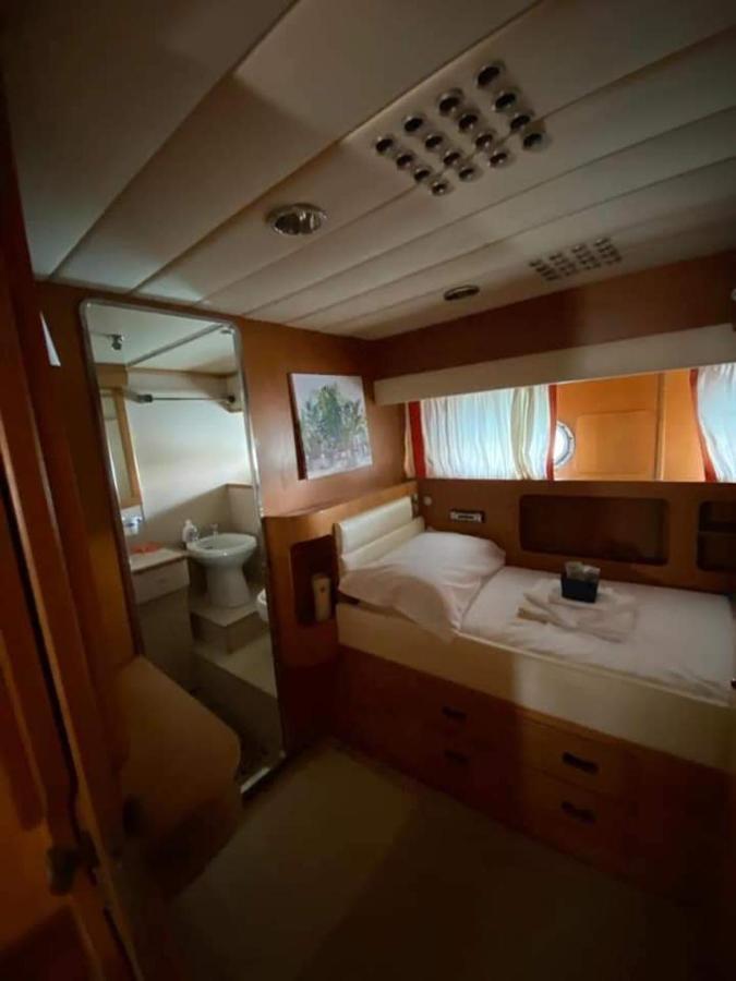 Boat And Breakfast Fiumicino - Roma Hotel Ostia Antica Luaran gambar