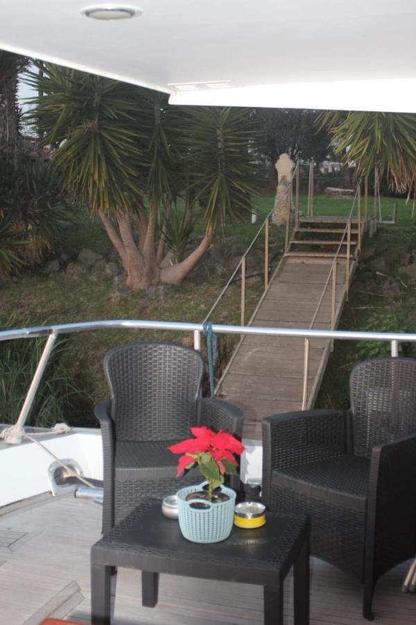 Boat And Breakfast Fiumicino - Roma Hotel Ostia Antica Luaran gambar