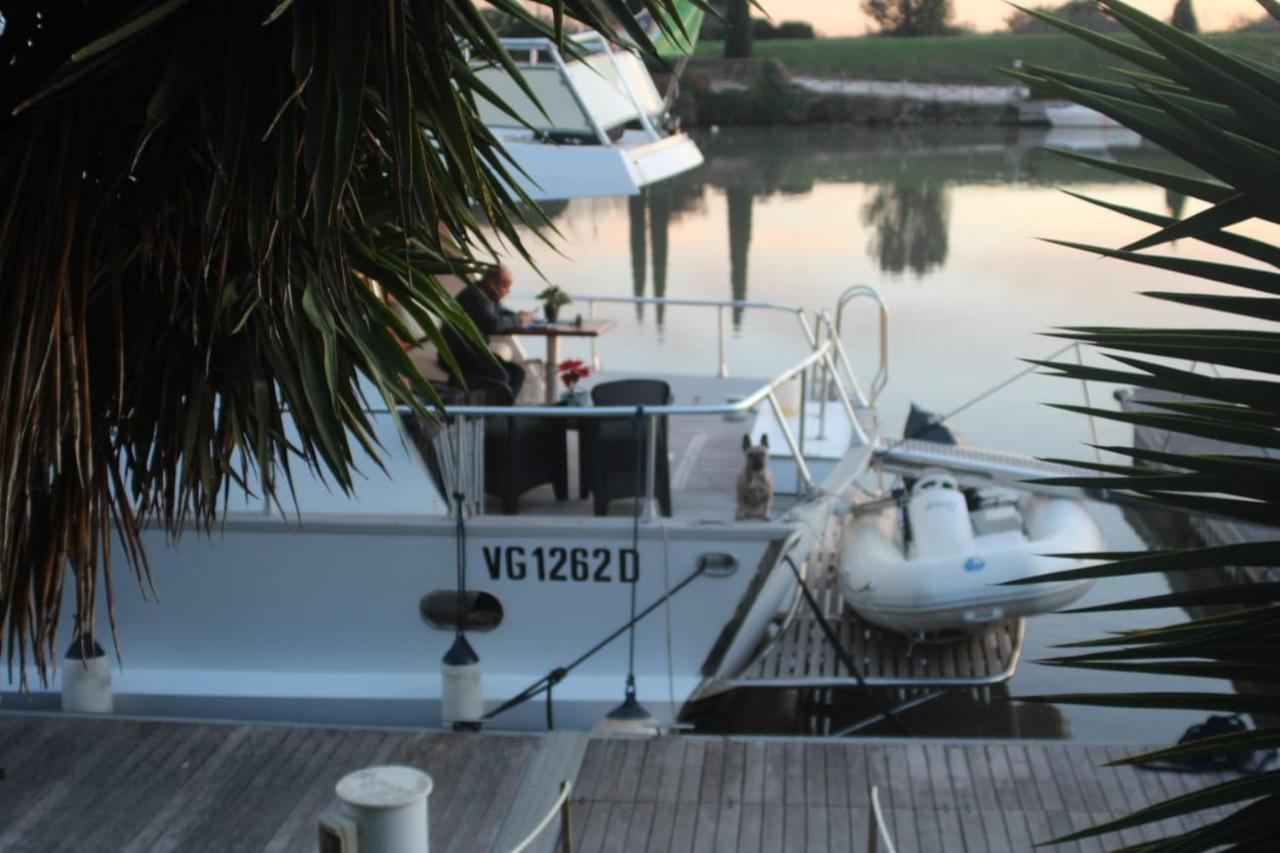 Boat And Breakfast Fiumicino - Roma Hotel Ostia Antica Luaran gambar